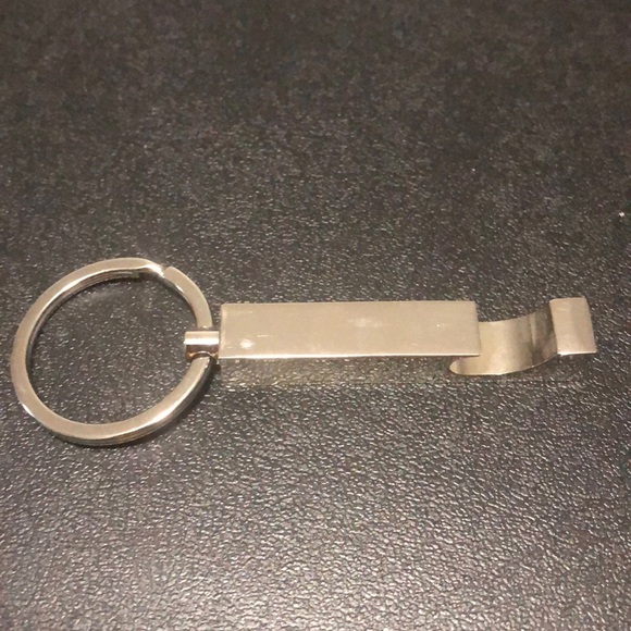 Sketchers bottle opener keyfob - Picture 4 of 4